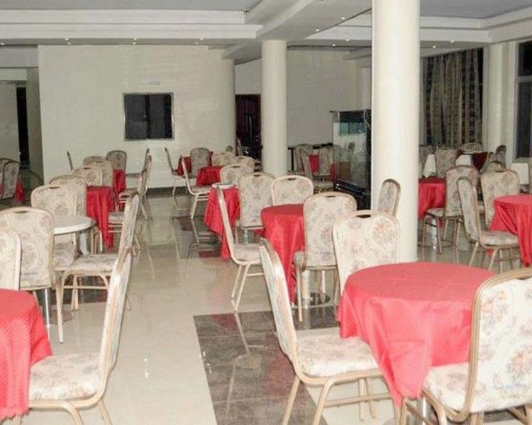 Grand Global Hotel カンパラ エクステリア 写真