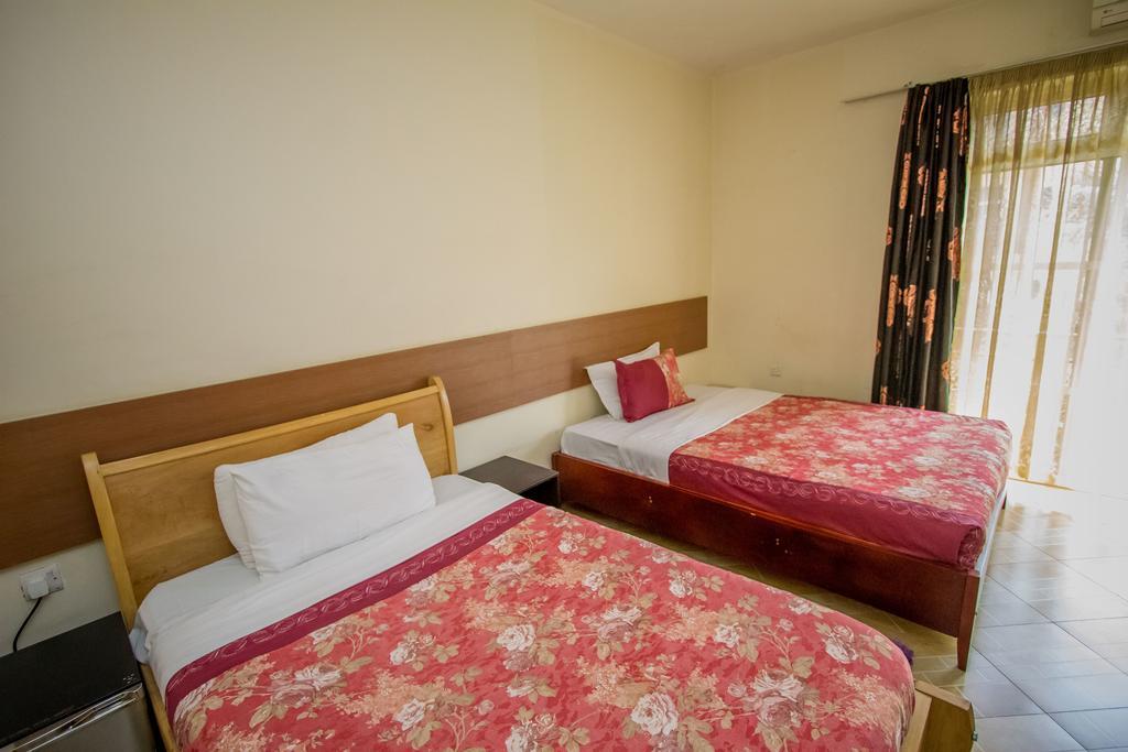 Grand Global Hotel カンパラ エクステリア 写真