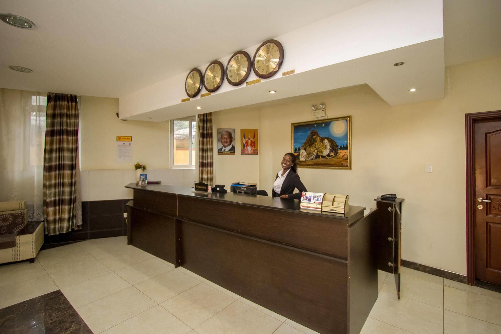 Grand Global Hotel カンパラ エクステリア 写真